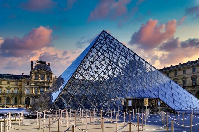 Mehmet Turgut Kirkgoz / Unsplash Louvre